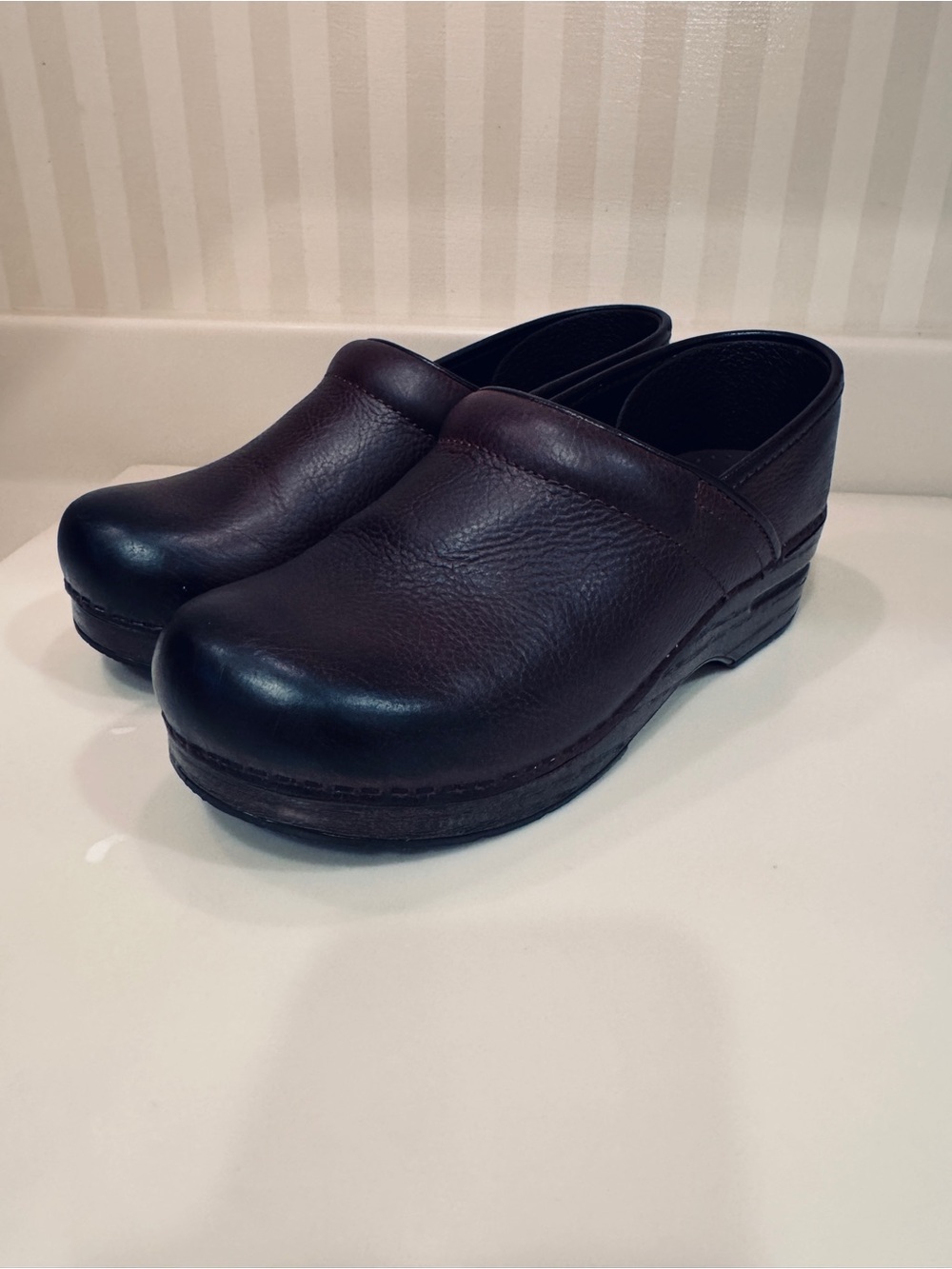 Dansko Professional Brown Leather Clog Mules Shoes - Picture 3 of 14